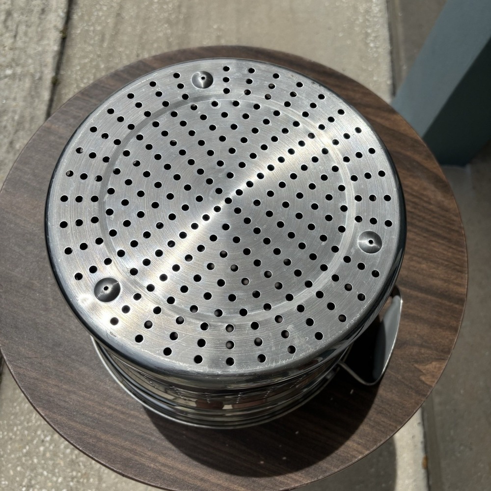Stainless Steel Strainer Insert Colander 7.5" H x 9.75" bottom diameter Top 11" - Picture 4 of 5